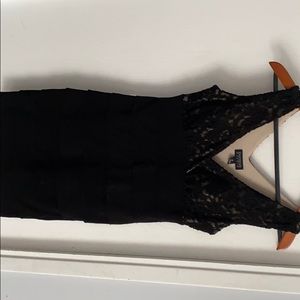 Enfocus studios size 6 lace detail dress.